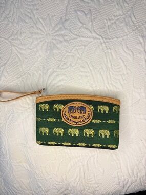 Thailand Elephant Pattern Green Wristlet Wallet